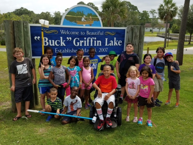 Student group photo at Buck "Griffin" Lake